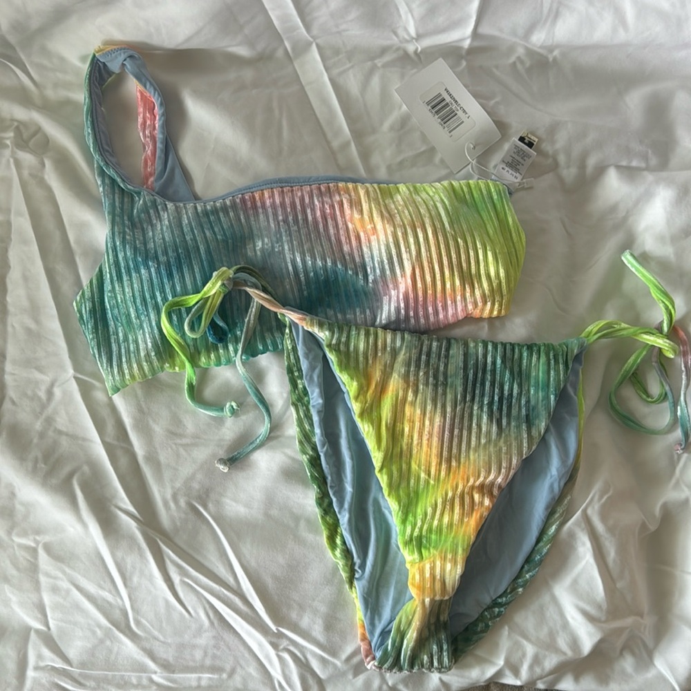 NWT Multi Color Dippin Daisy’s Bikini Set